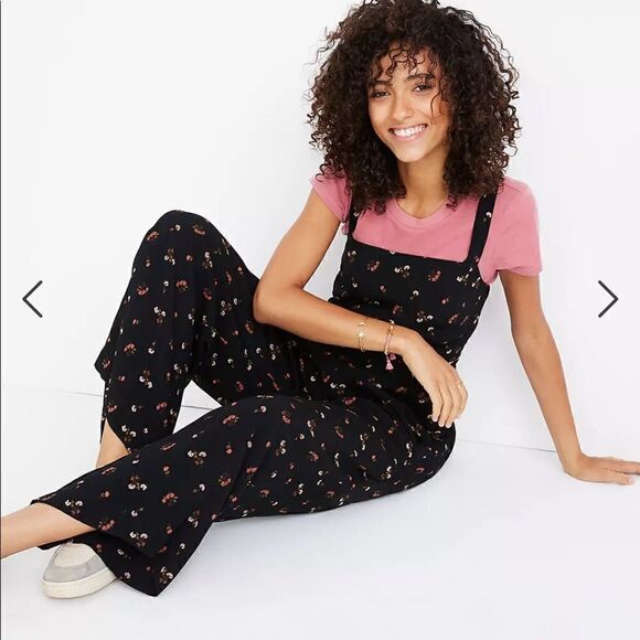 Madewell Smocked Crop Jumpsuit in Flower Toss - Picture 2 of 15